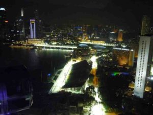 20080927-f2vonoben (Den Bericht vom Training zum Großen Preis von Singapur …)